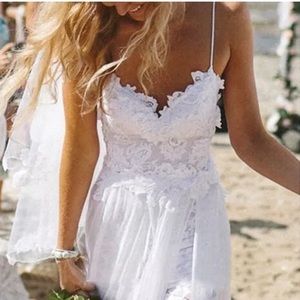 Elegant white lace maxi dress!